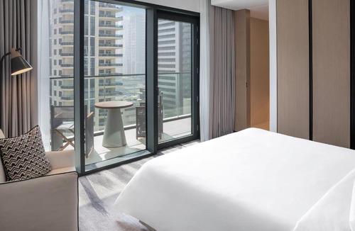 Dubai Marina Hotel | Vida Dubai Marina & Yacht Club