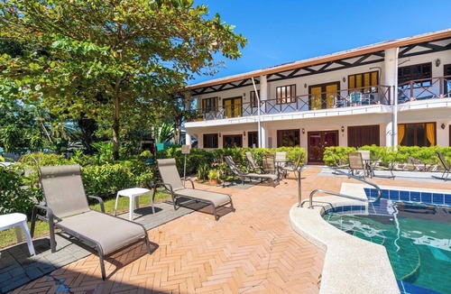 El Cerro Villa | Villa Junior # 3 w/Pool & Kitchen – Minutes from Manuel Antonio Beach