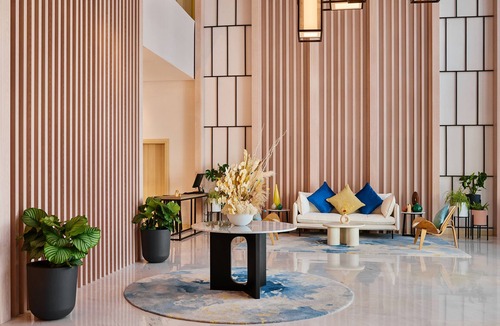 Palm Jumeirah Hotel | voco Dubai the Palm by IHG