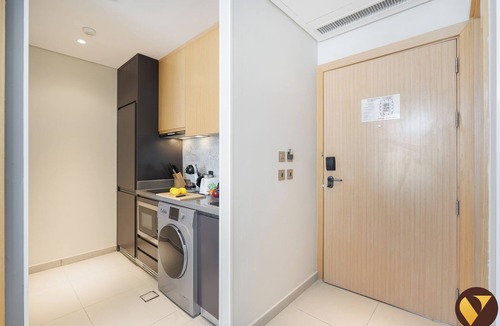 Jumeirah Village Triangle Apartment | Vogue | JVT near Springs Souk Mall