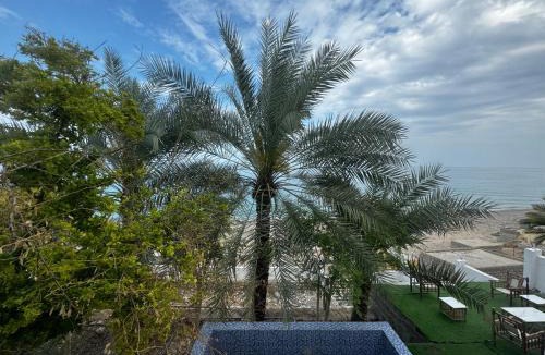 Tiwi Hotel | Wadi shab Beach home