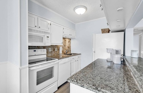 Ocean Drive Villa | Waipani Villas l 2BR l Screened Porch l Pool