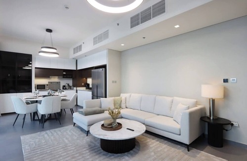 Dubai Apartment | Waterfront 2BR with Dubai Skyline Views