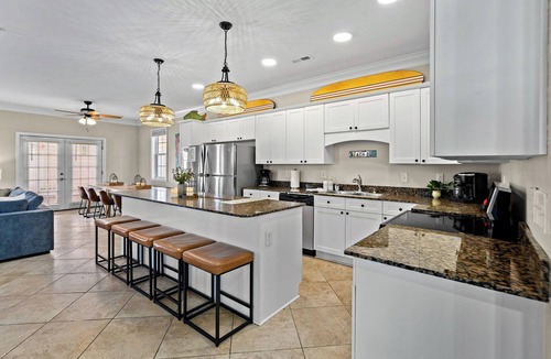 Ocean Drive House | Waves of Fun-steps to beach/pool/spa/game rm/views