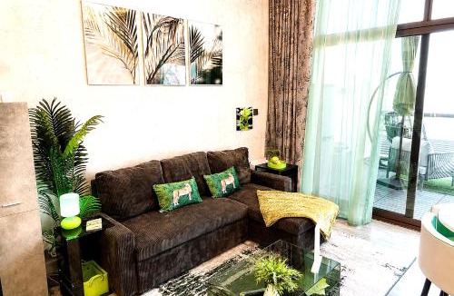 Palm Jumeirah Apartment | Your Oasis at the Heart of The Palm - Malamu