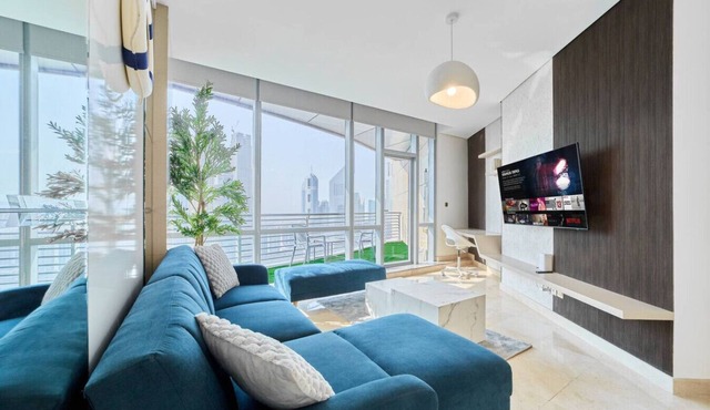 1BR Sky Gardens | Balcony with Stunning DIFC View