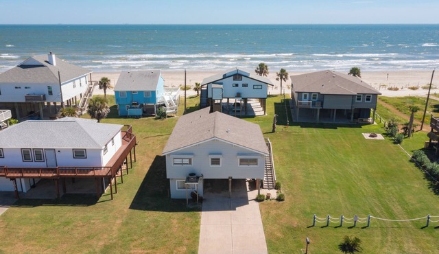 2ND ROW 3-bedroom house with Beach and Ocean Views just steps away. KID FRIENDLY
