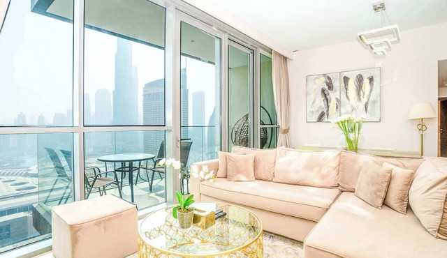 3BR Plus Maid Burj Khalifa View and Dubai Mall Access