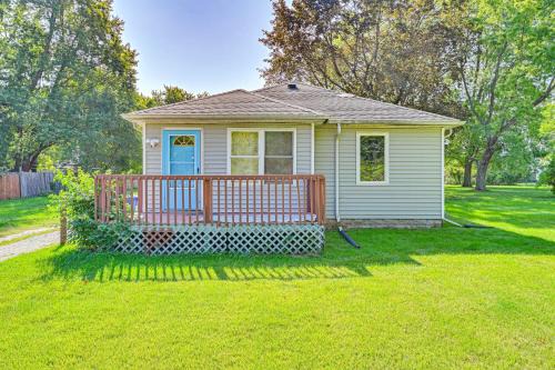 4 Mi to Lake Michigan: Updated Benton Harbor Home!
