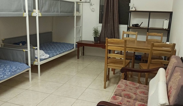 A dorm room for female solo travelers