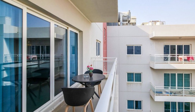 Al Reef Cozy 1BR with Pool and Serene Vibes