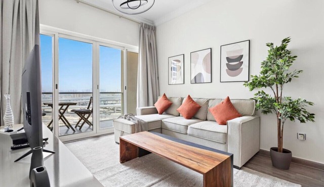 Amazing 1BR with Lake View