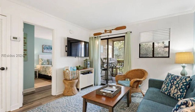 Beach View - 1st Floor - King Bed - 3 Pools - Tennis