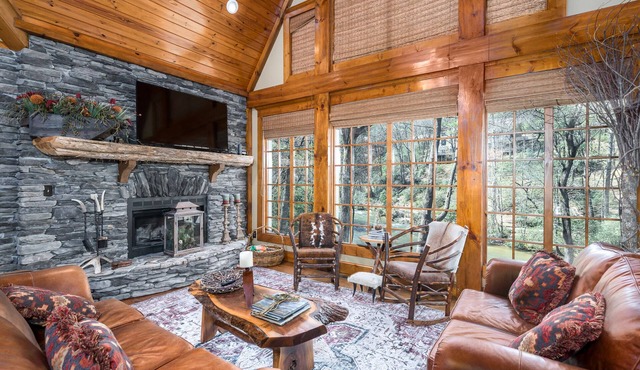 Beautiful home right on the Cartecay River
