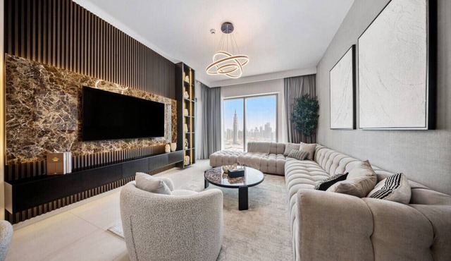 Burj View | Chic 2BR in DT Dubai