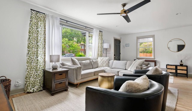 Casa Luna | Walk to Lowndes Grove + Hampton Park