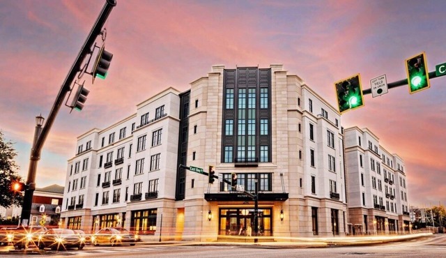 Charleston | Historic City Retreat | Gym + Downtown | 2BR