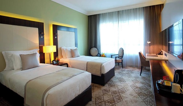 Classic | Elite Byblos | Rooftop Pool, Spa, Near Mall of the Emirates