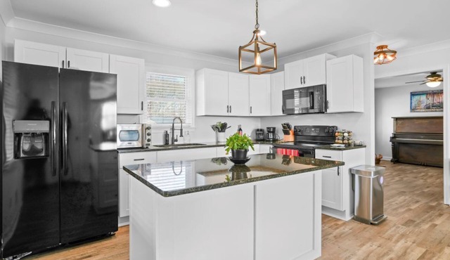 Close To It All w/Hot Tub- Greenville, SC