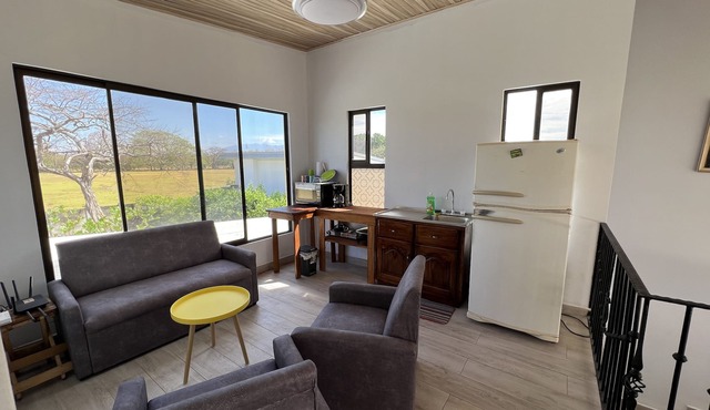 Comfortable and quiet apartment. Close to the airport and beaches!