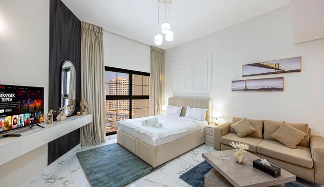Comfortable Studio with Dubailand Vibes