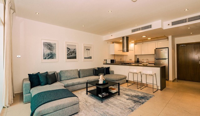 Cozy 2-bedroom apartment in beautiful Abu Dhabi with fitness room, WiFi