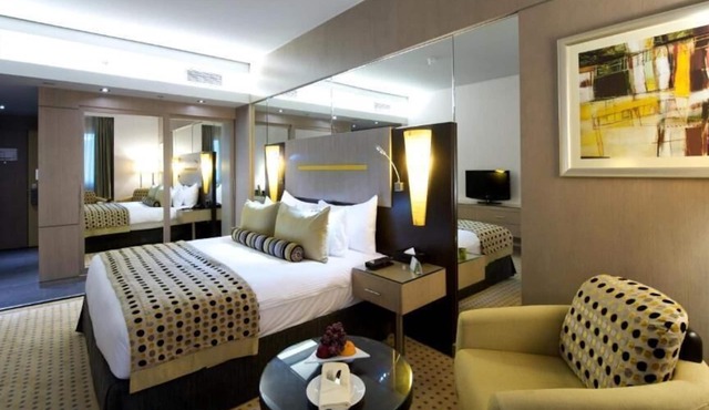 Deluxe Room In Al Qusais 3 By Luxury Bookings