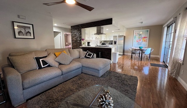 Designed to ENJOY!. Best Vacation Place Las Vegas Nevada By: Smart Homes