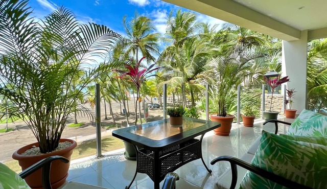 Diamante 201n - Downtown Beachfront Paradise!