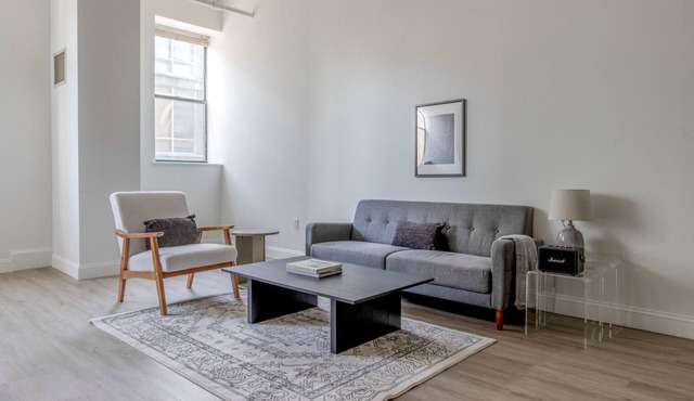 Divine Central Square 2BR w/Fitness, close to Dining, by Blueground