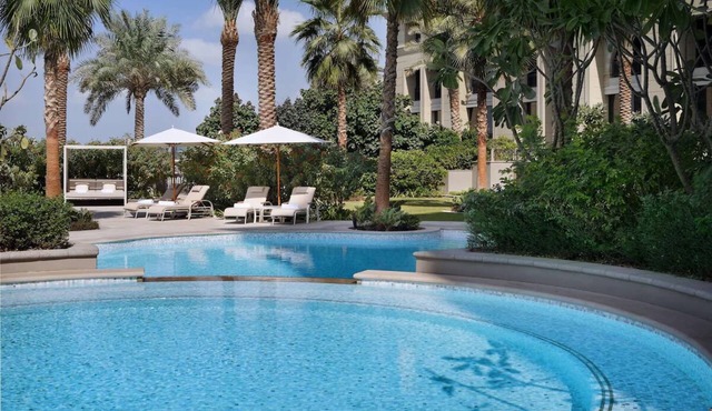 Dubai Explorer Stay l Close Creek Adventures, Boutiques & Dining