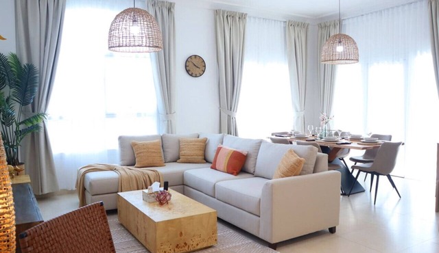 Elegant 2BR Golf View Oasis w/Maid`s Room - Ansam