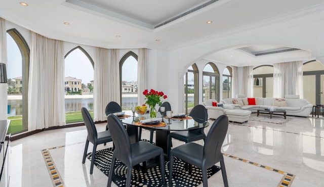 Exclusive 4BR Villa w/Private Pool & Beach