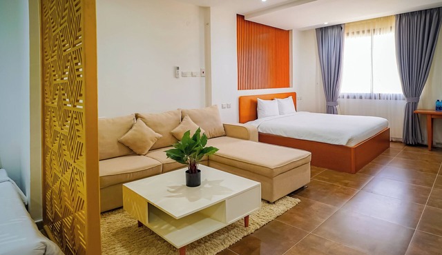 Express City Hotel