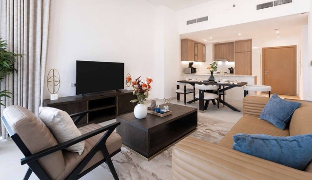 Free housekeeping visits during your stay - Stunning 1 Bed in Maritime City that Sleeps 2!