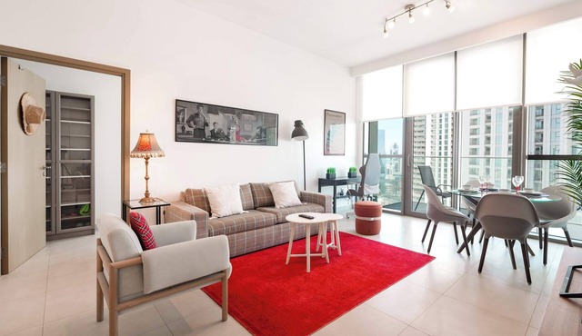 Free housekeeping visits during your stay - StayShort - 2 Bed in Downtown Dubai that Sleeps 4 with Canal Views!
