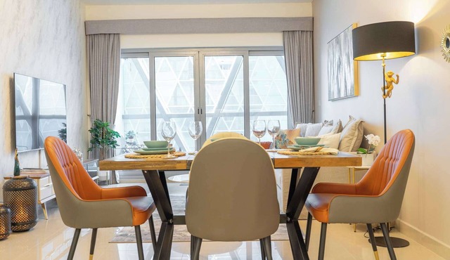 Free housekeeping visits during your stay - StayShort - Stylish DIFC Apartment Sleeps 4 with Pool & Gym
