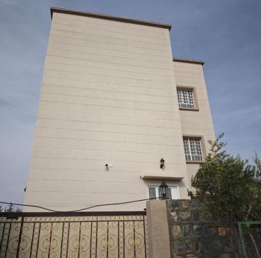 Grand Dahlia Apartments