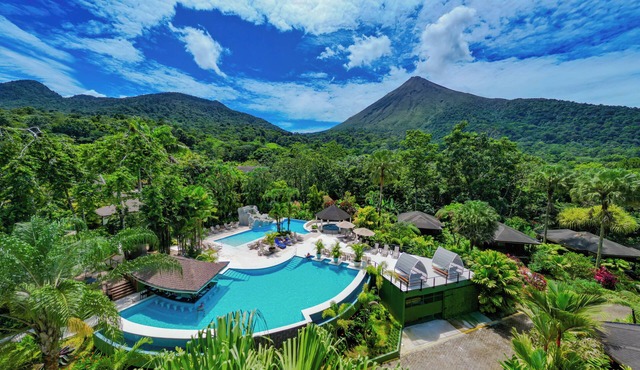 Hotel Lomas del Volcán