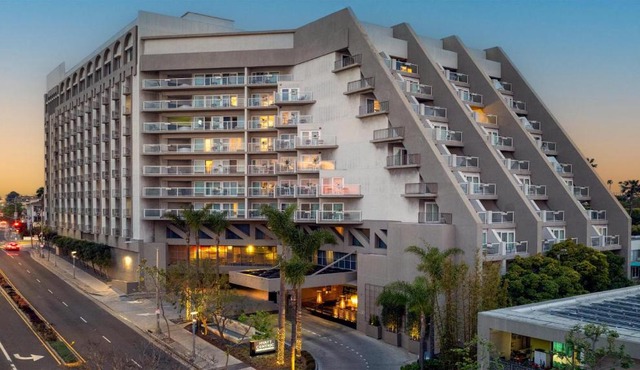 Hyatt Centric Delfina Santa Monica