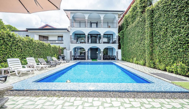 Jaco Beach Private 16 Bedroom Oceanfront Beach Home, Prime Location