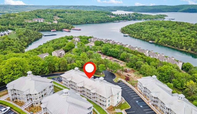 Lake-Access Condo in Kimberling City with Outdoor Pool, Ozark Views & Free Attraction Tickets