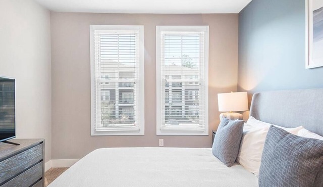 Landing at Heyward West Ashley - 2 Bedrooms in West Ashley