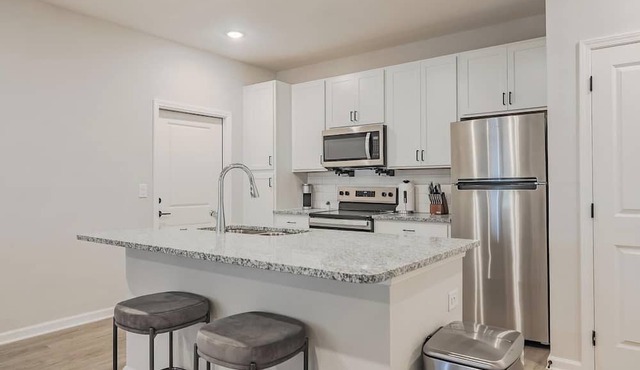 Landing | Incredible 1BD, Clubhouse, Pool