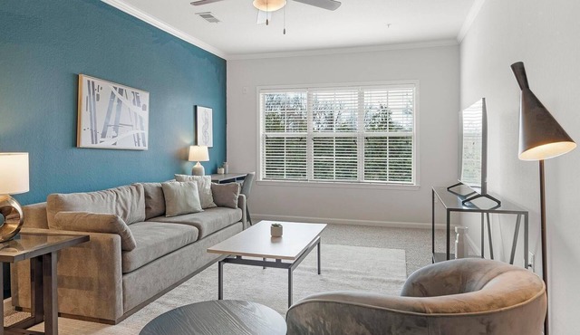 Landing | Modern 1BD, Clubhouse, Courtyard
