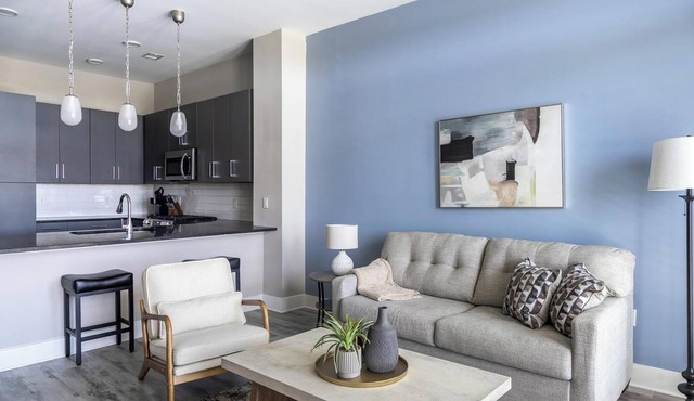 Landing | Stunning 1BD, Gym, Clubhouse