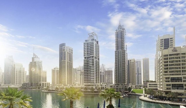 LUX Contemporary Suite Marina View 6