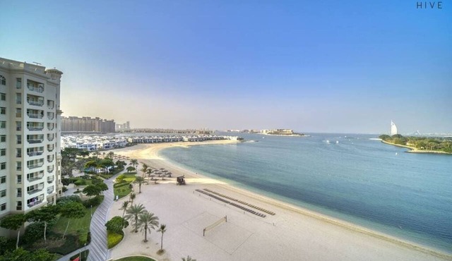 Luxury Palm Jumeirah Apt Sea View & Beach Access