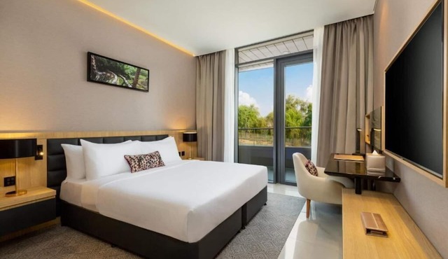 One Bedroom Suite Near Mushrif Park