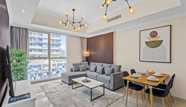 Premium 1 bedroom Apartment near Dubai Mall